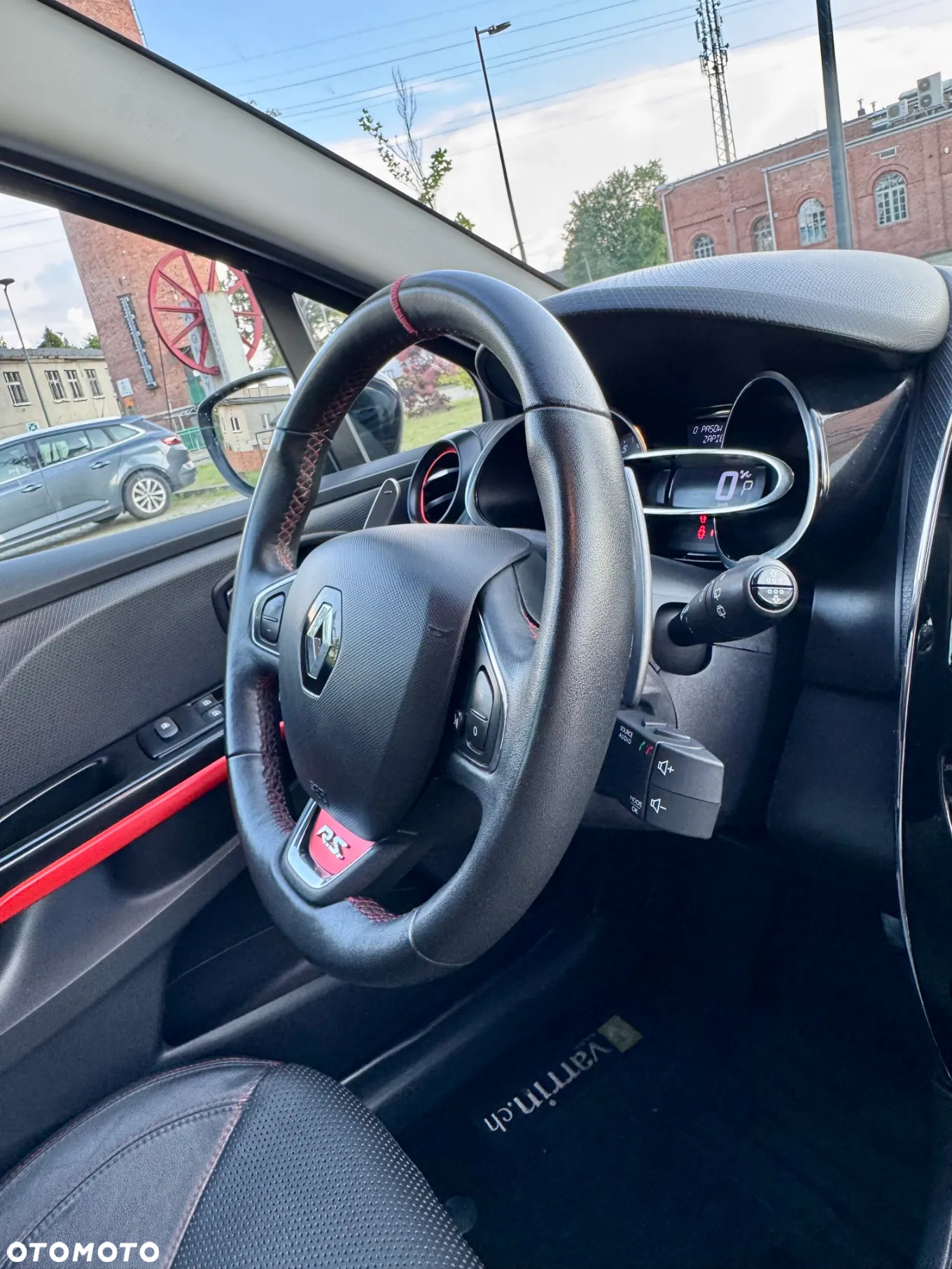 Renault Clio 1.6 R.S.Trophy 220 EDC - 27