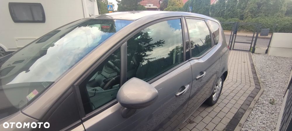 Opel Meriva - 18