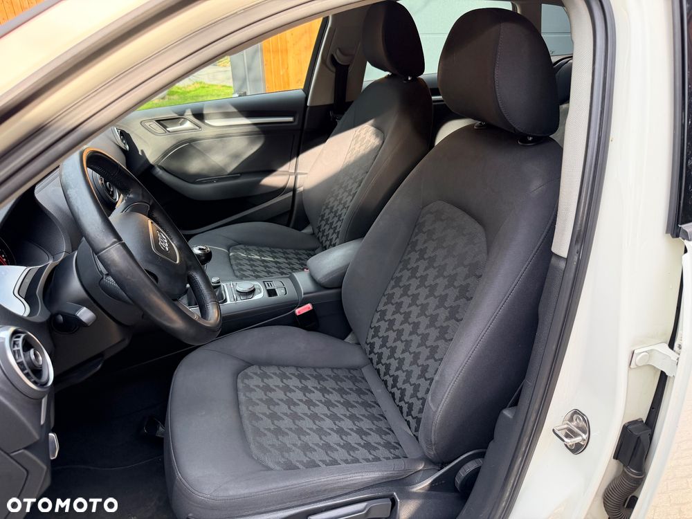 Audi A3 Sportback 1.4 TFSI Ambition - 16