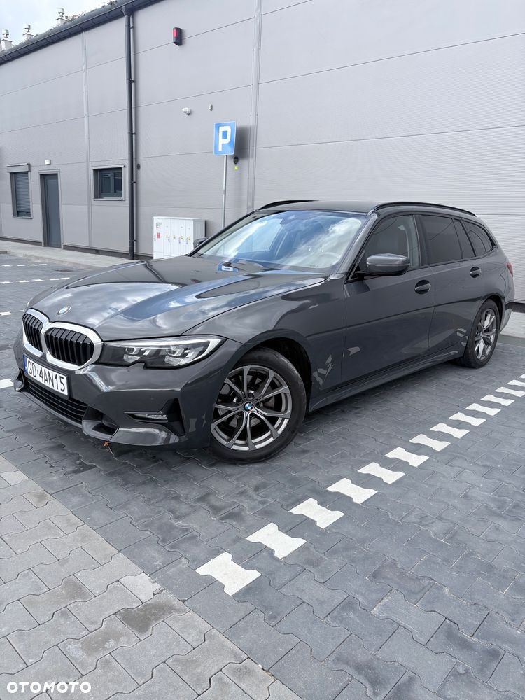 BMW Seria 3 320d Sport Line - 4