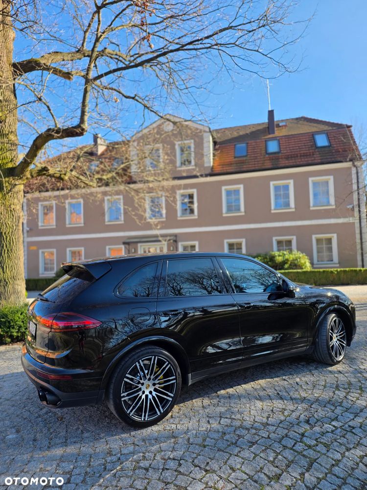 Porsche Cayenne Turbo S Tiptronic S - 29