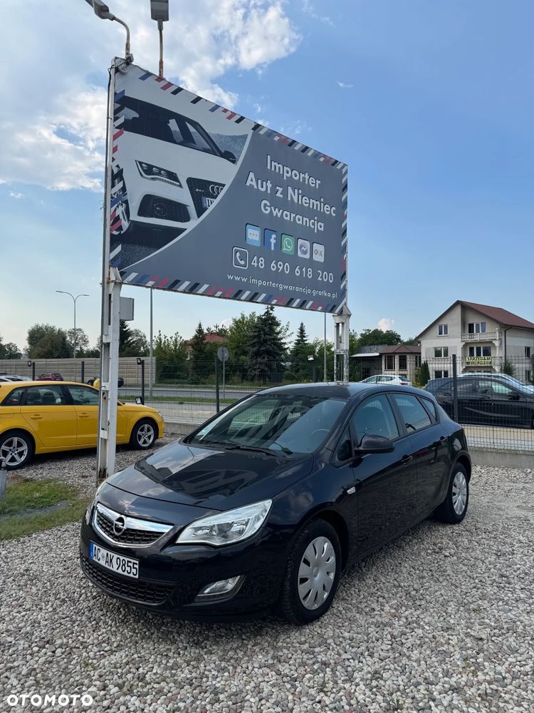 Opel Astra 1.6 Design Edition - 1
