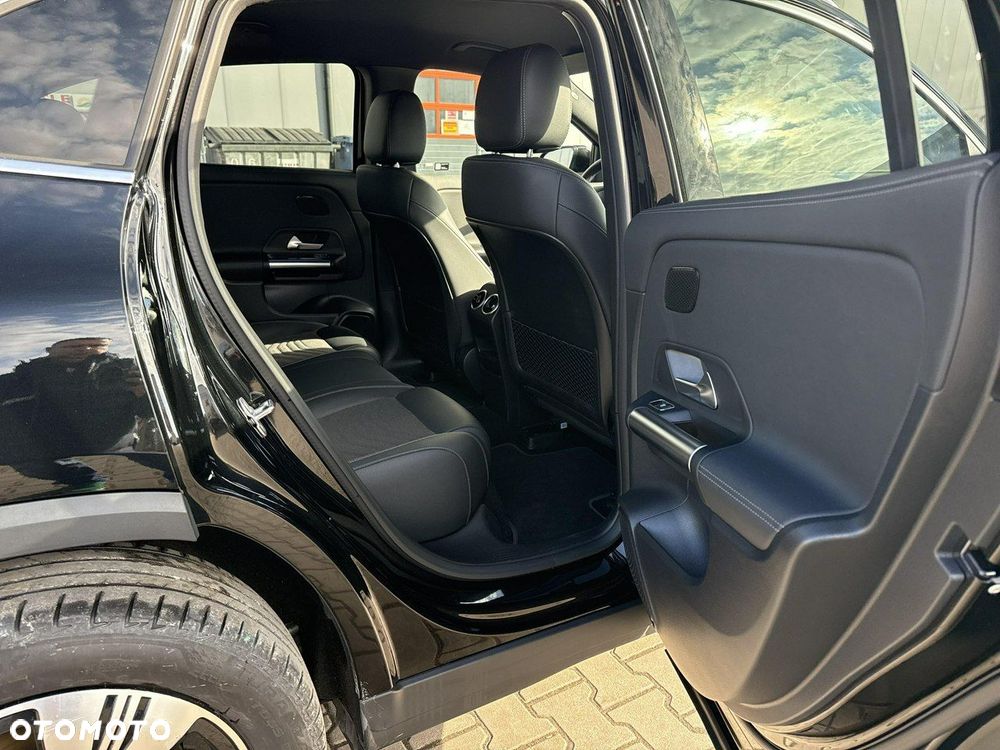 Mercedes-Benz EQA - 18