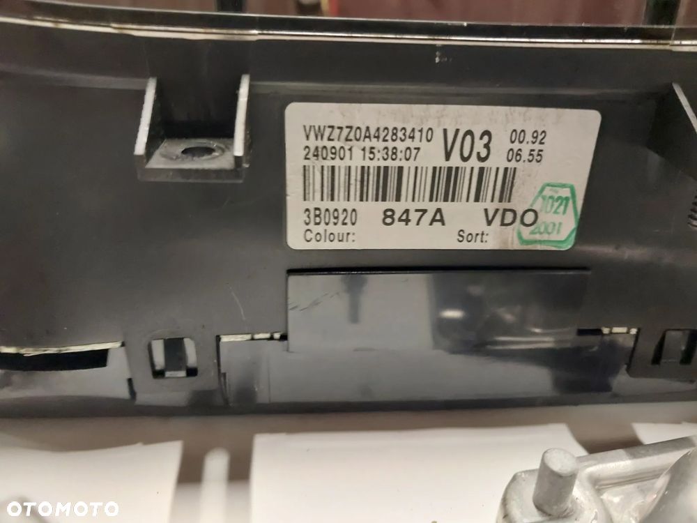 Zestaw startowy Volkswagen Passat B5 FL Lift 2.5 TDI 3B1907401B dwa kluczyki wkładka stacyjka sterownik 0281010447 - 3