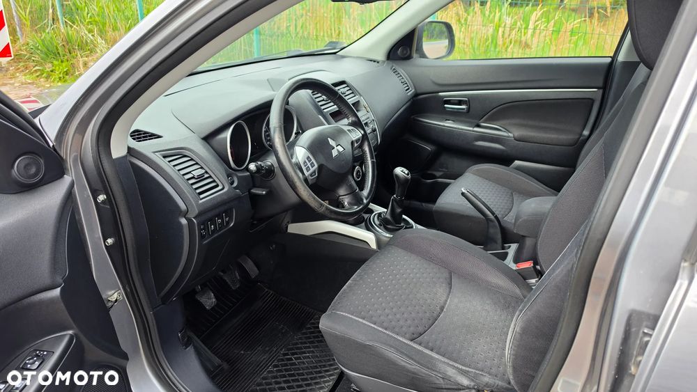 Mitsubishi ASX - 8