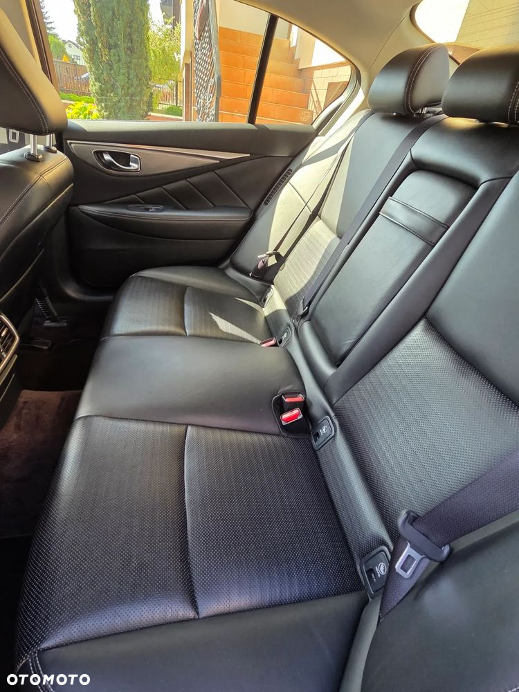 Infiniti Q50 Q50(S) Hybrid AWD Sport Tech - 17