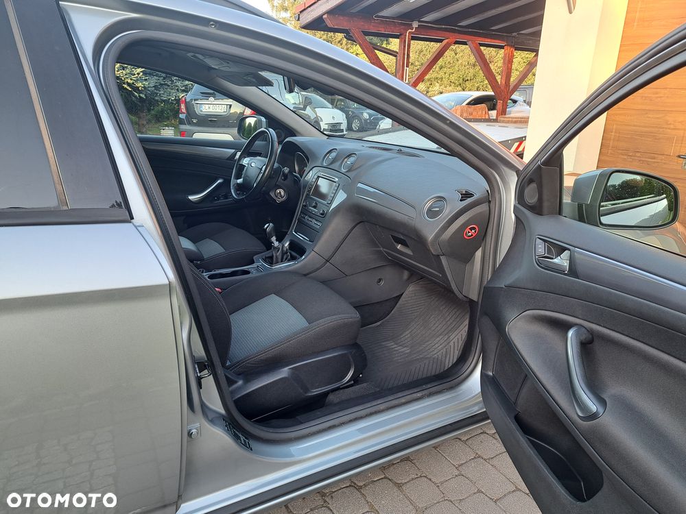 Ford Mondeo 2.0 TDCi Champions Edition - 9