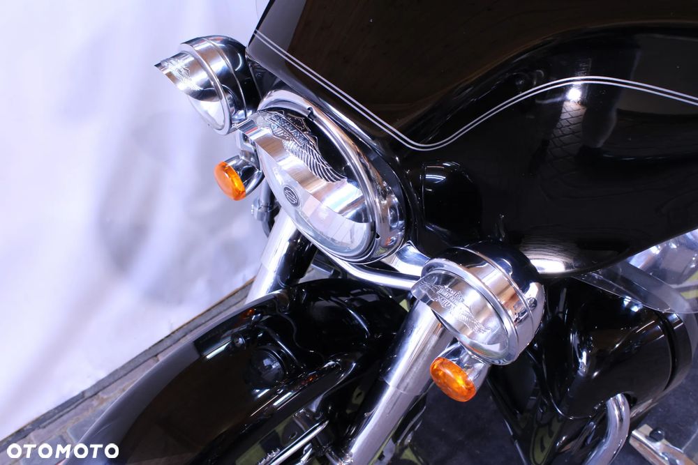 Harley-Davidson FLHTCU Ultra - 26
