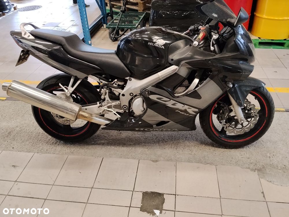 Honda CBR - 3
