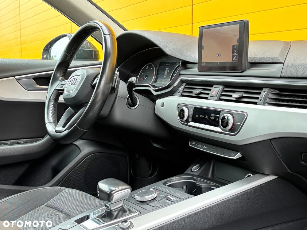 Audi A4 Avant 2.0 TDI S tronic - 35