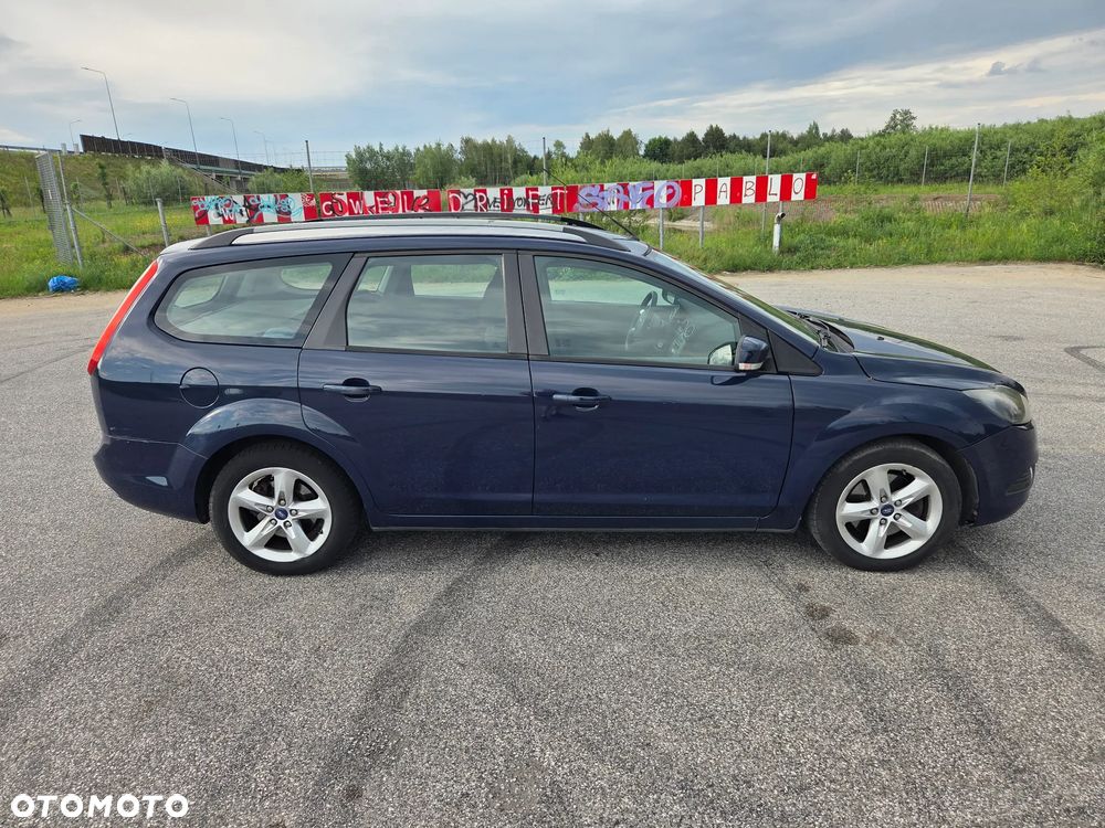 Ford Focus 1.8 TDCi Ambiente - 9