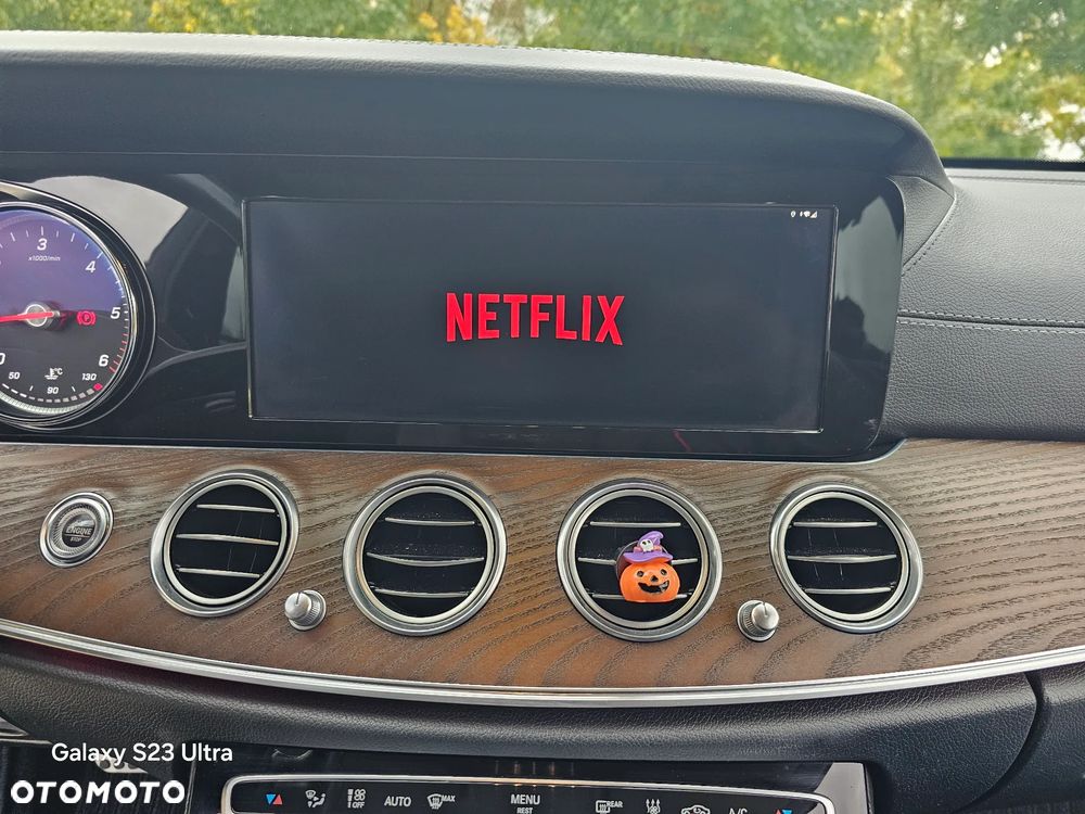 Mercedes-Benz Klasa E 220 d Business Edition 9G-TRONIC - 22