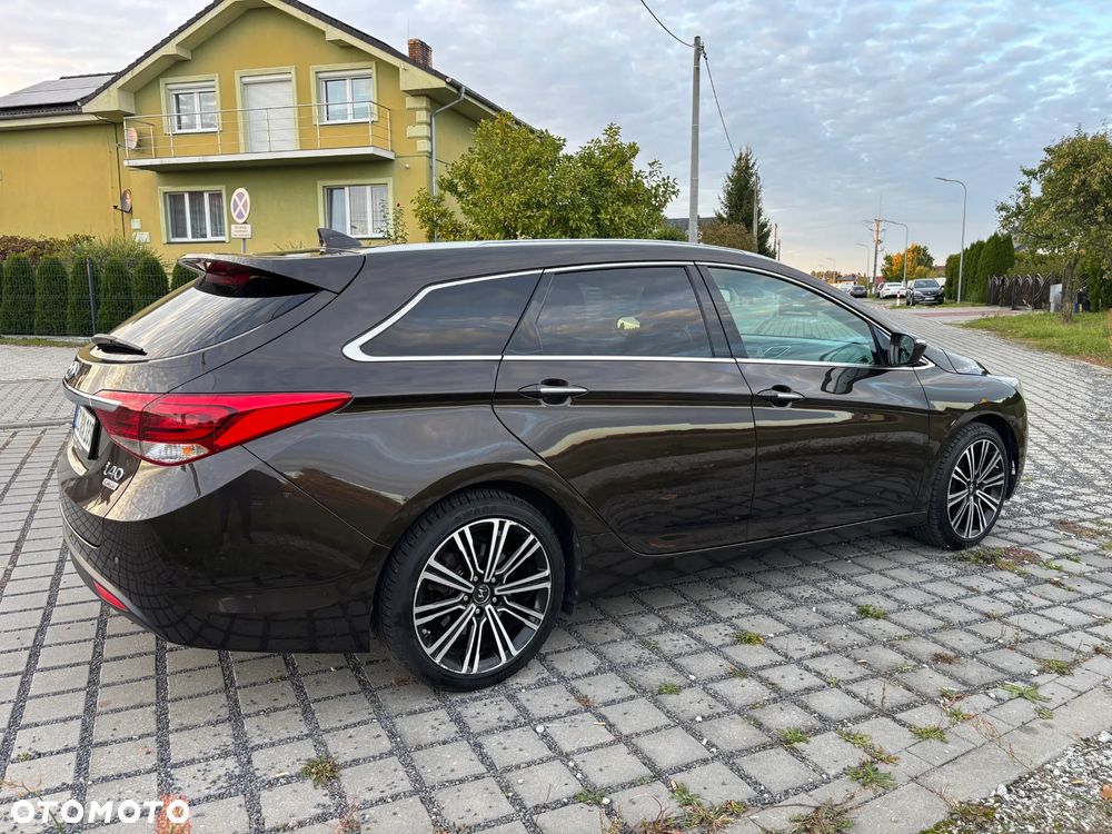 Hyundai i40 Kombi 1.7 CRDi Premium - 17
