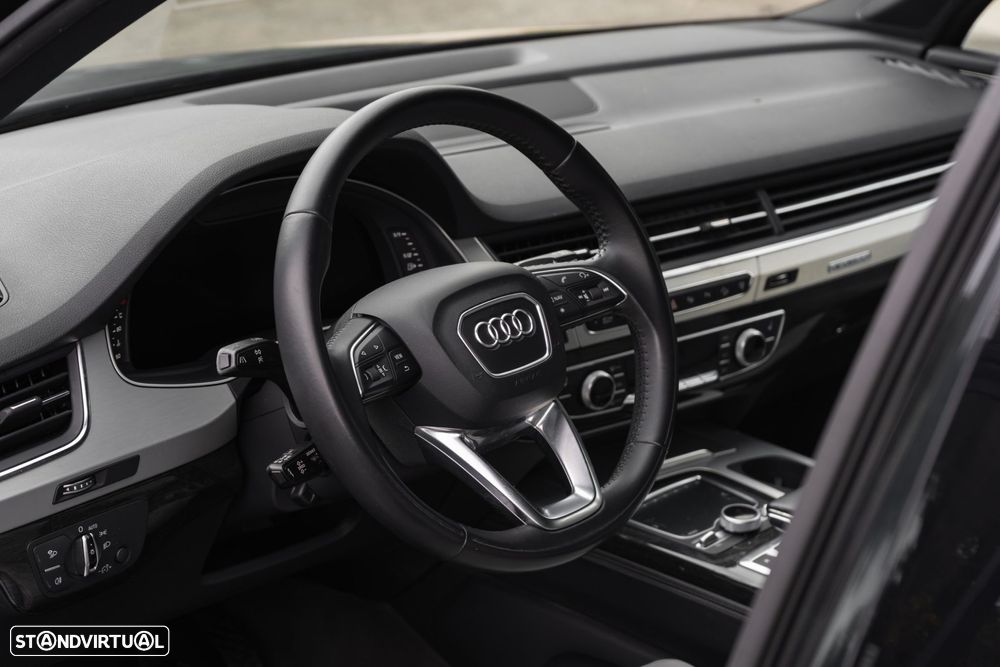Audi Q7 3.0 TDI quattro tiptronic - 14