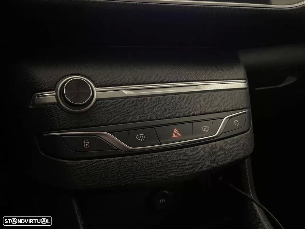 Peugeot 308 1.2 PureTech Style - 23