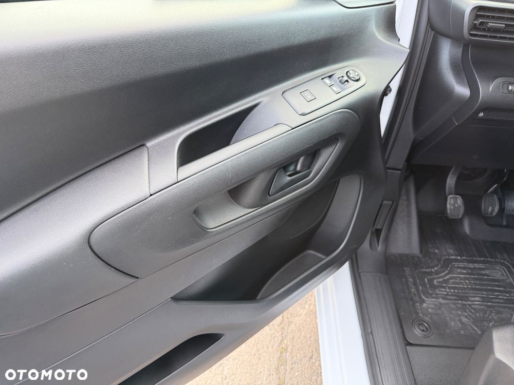 Toyota Proace City - 29