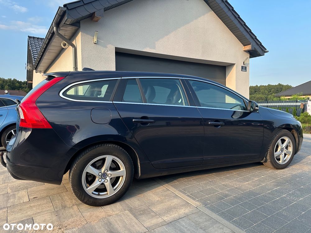 Volvo V60 D3 Geartronic Summum - 13