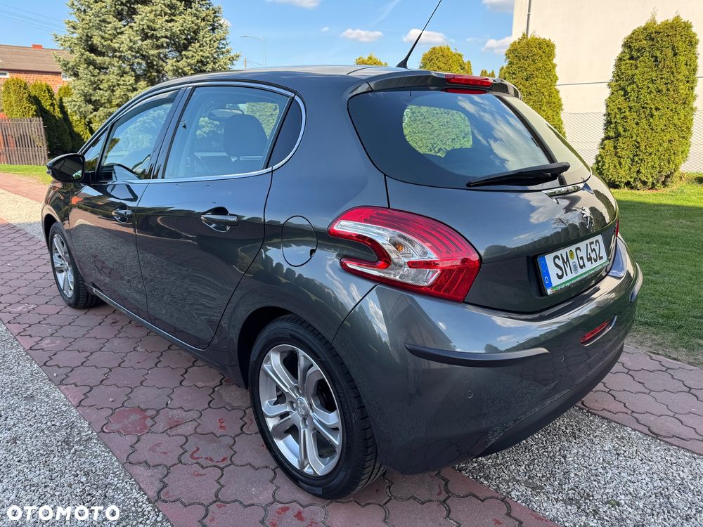 Peugeot 208 1.2 PureTech Allure - 6