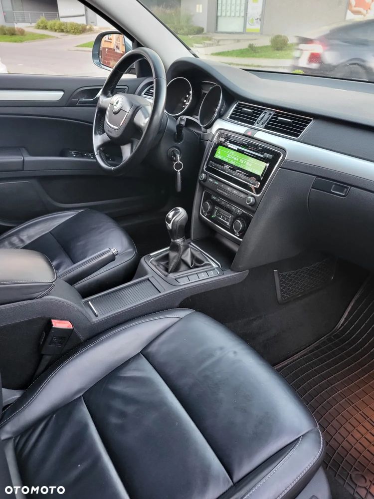 Skoda Superb 2.0 TDI Exclusive - 14