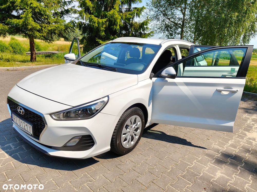 Hyundai i30 1.6 D Classic + - 25