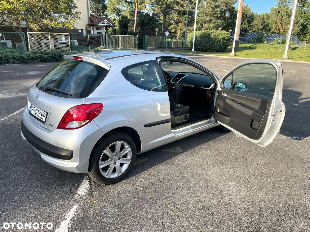 Peugeot 207 1.4 Presence - 9