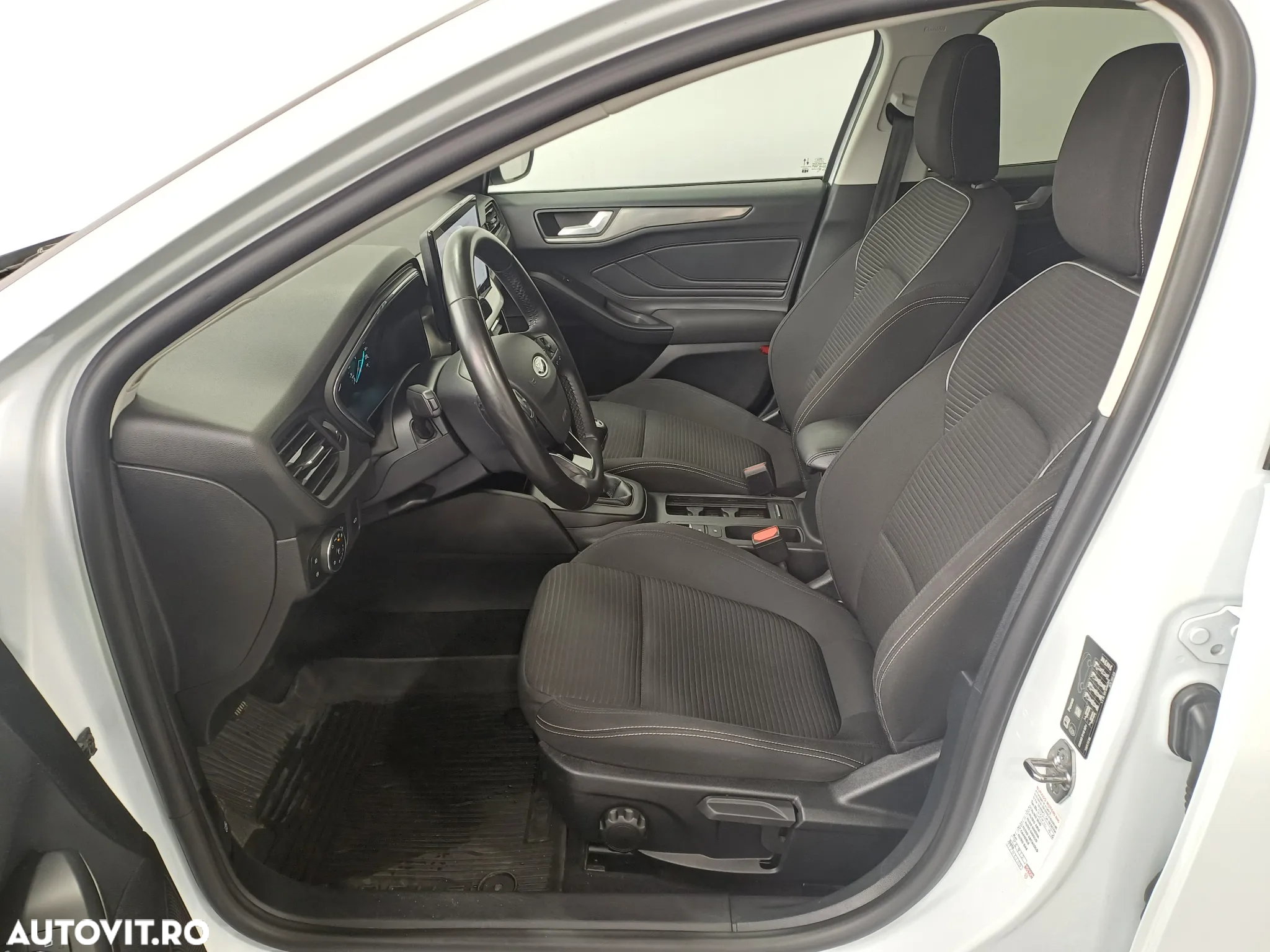 Ford Focus 1.0 EcoBoost Titanium Business - 5