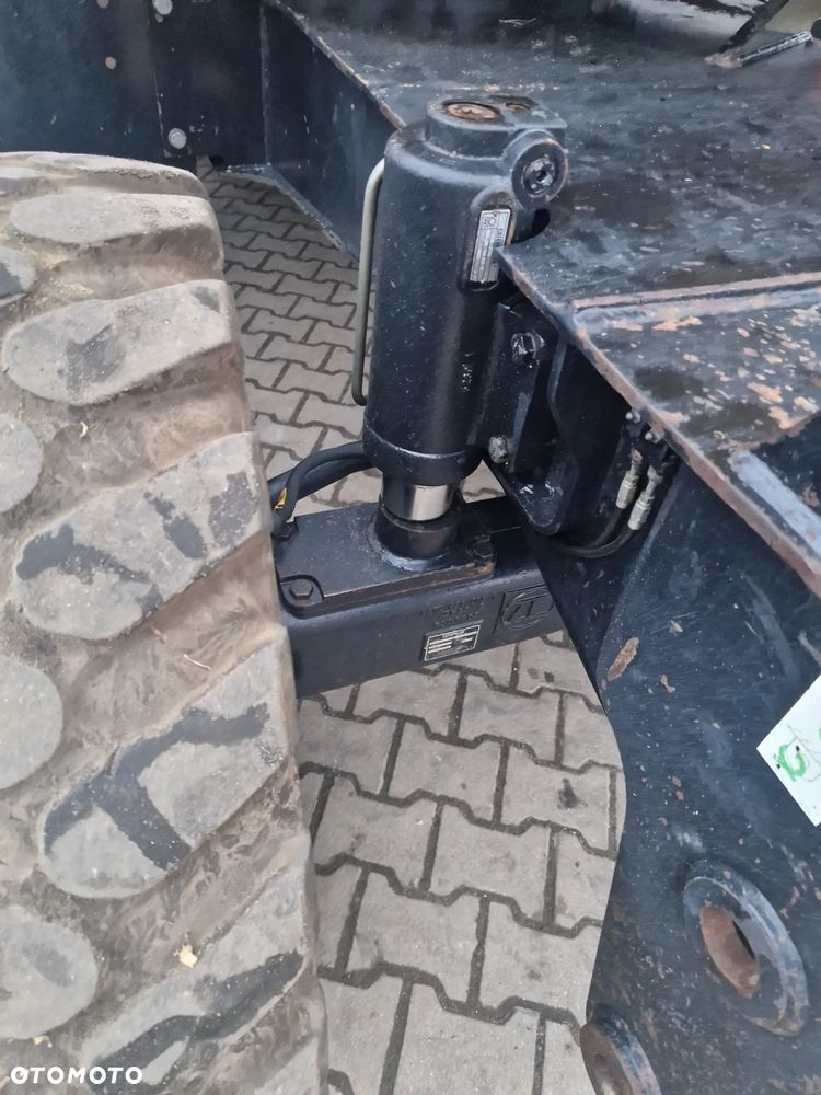 Caterpillar M315C - 8