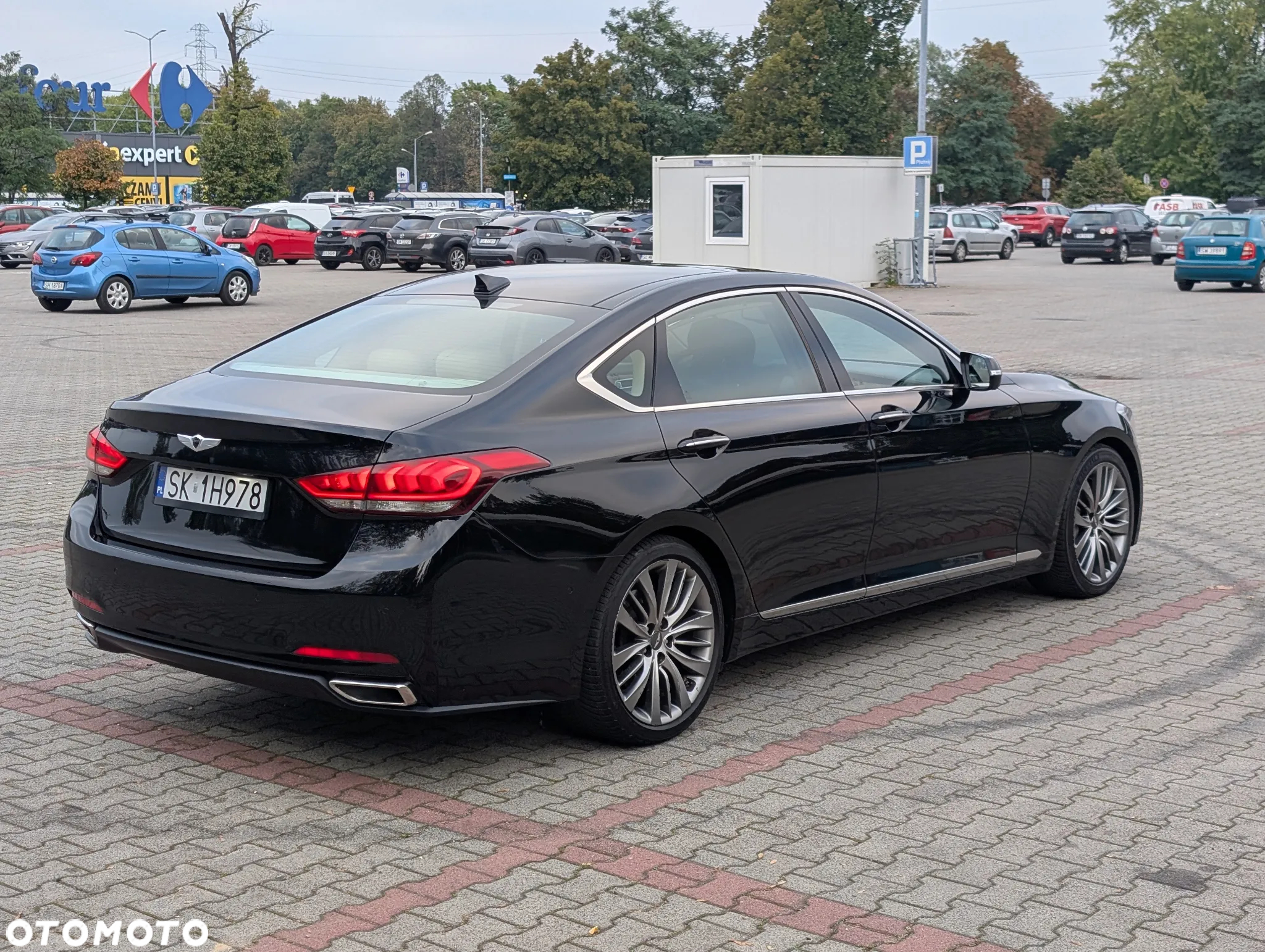 Hyundai Genesis 3.8 V6 GDI - 12
