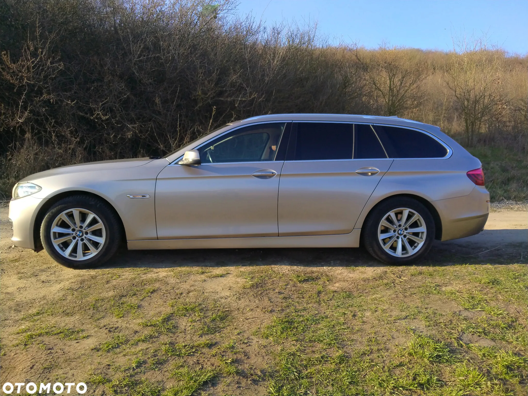 BMW Seria 5 525d Touring Luxury Line - 12