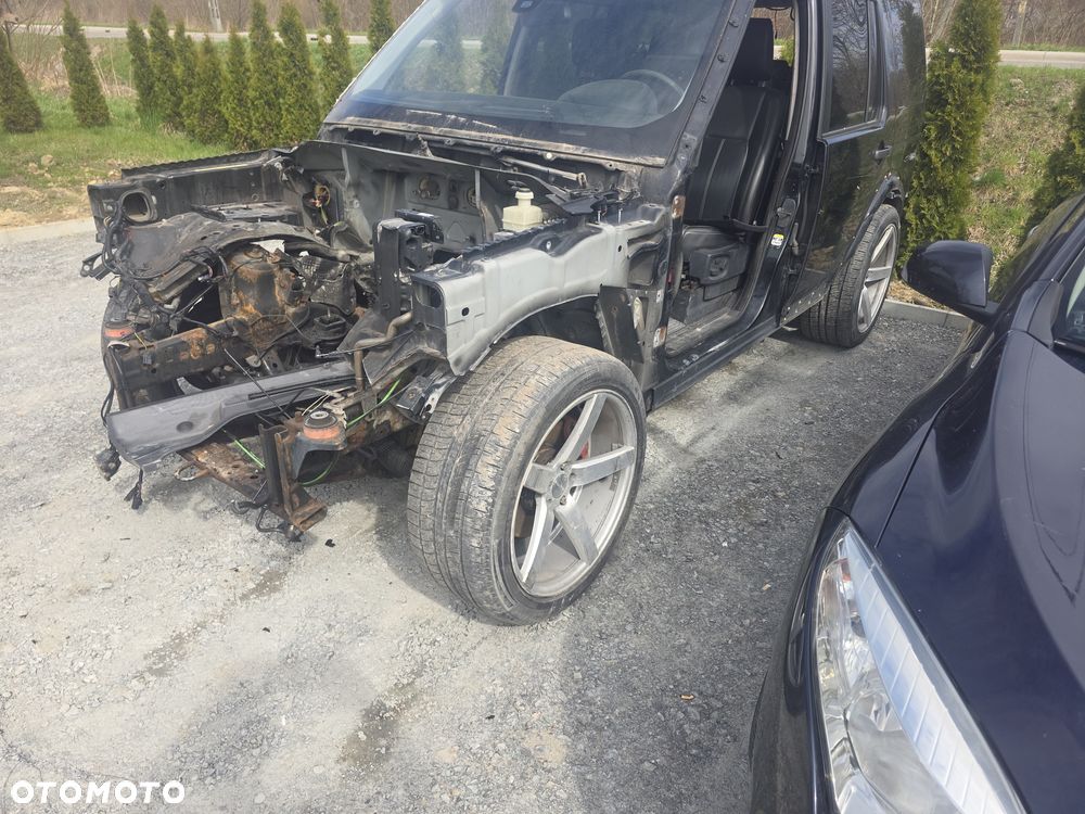 Land Rover Discovery 3.0D V6 HSE - 6