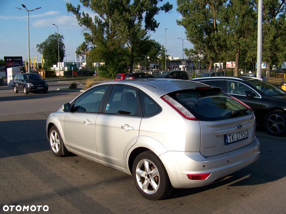 Ford Focus 1.6 Trend EU5 - 1