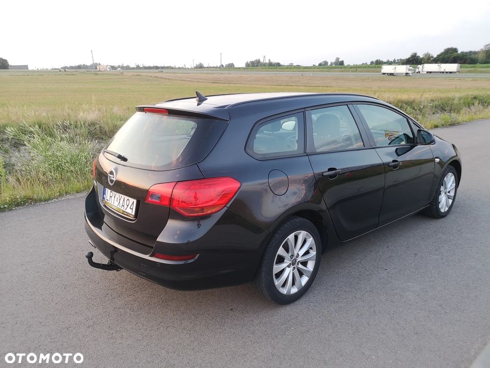 Opel Astra 1.4 Turbo - 4