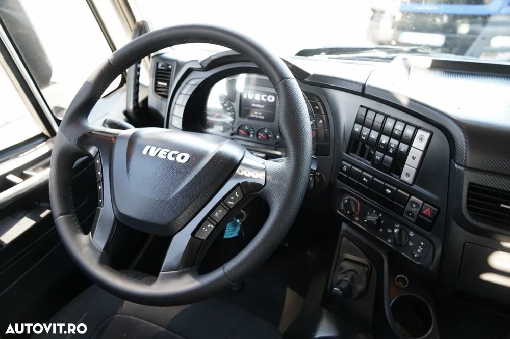 Iveco STRALIS 460 / 6X2 / LIVRARE 8,1 m + HDS FASSI. F185 CAPACITATE MAXIMĂ DE ÎNCĂRCARE 5.500 KG / RADIOCOMANDĂ / ROTATOARE - 27