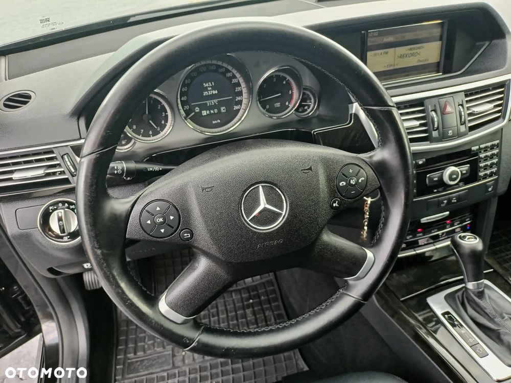 Mercedes-Benz Klasa E 250 CDI DPF BlueEFFICIENCY Automatik Avantgarde - 15