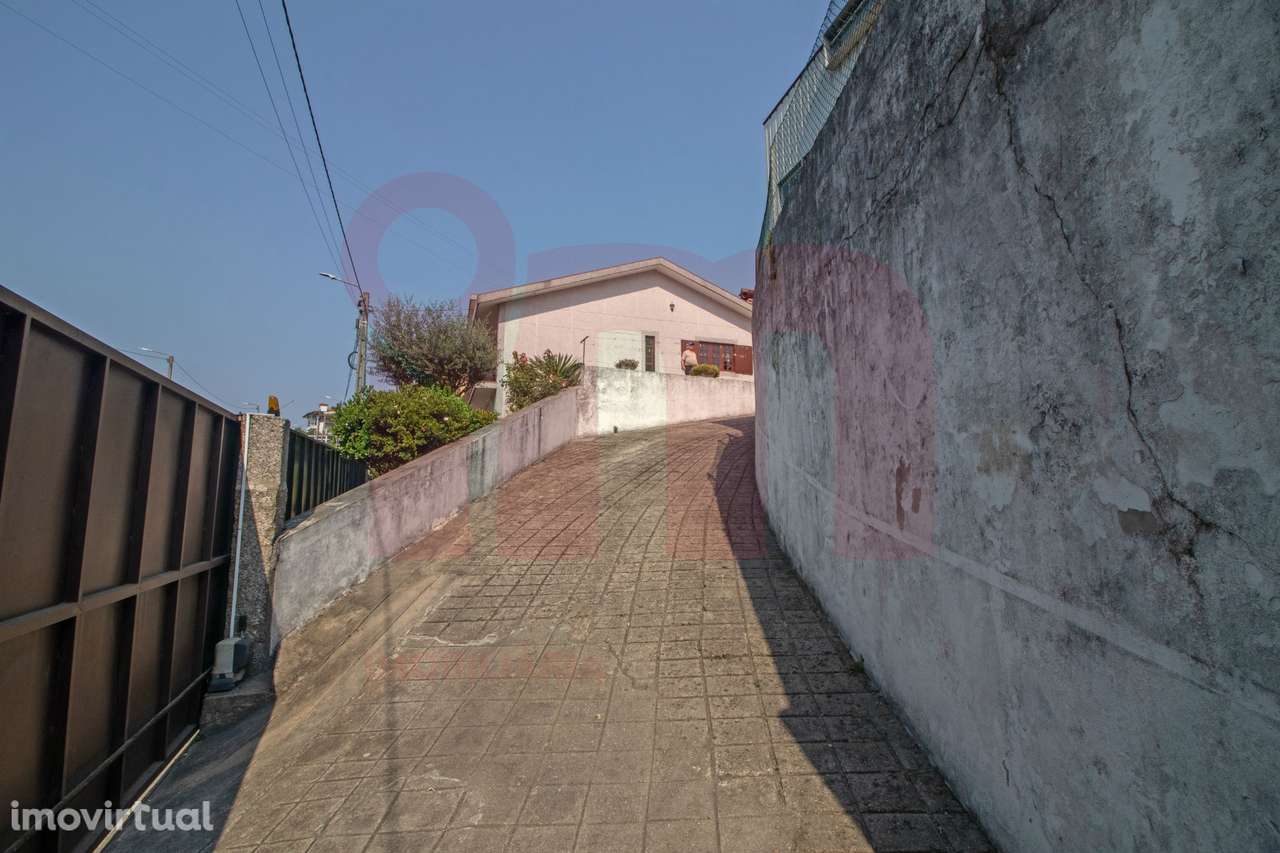 Habitaçao, Oficina, Negócio, Bi-familiar - Grande imagem: 2/60