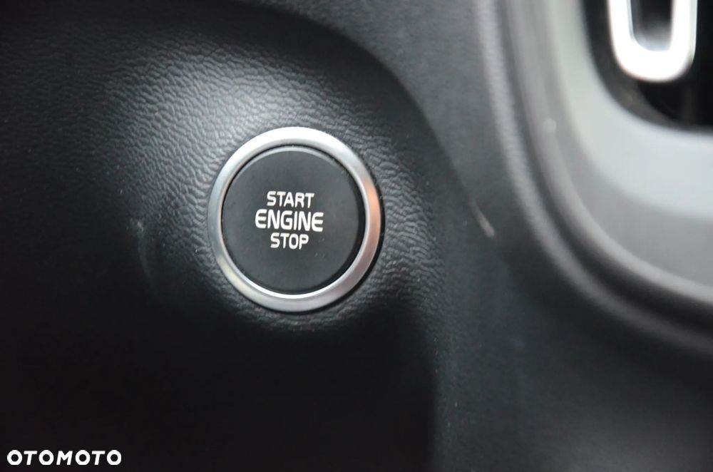 Volvo XC 40 T3 Momentum - 21