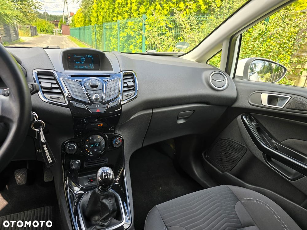Ford Fiesta 1.0 EcoBoost Titanium - 26