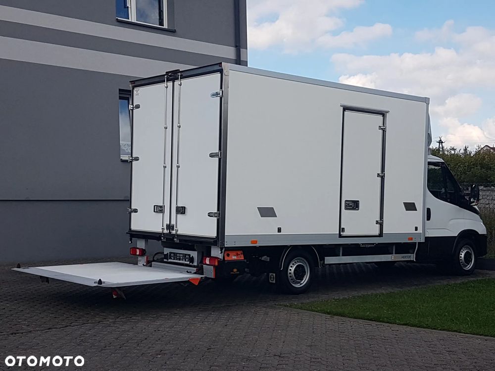 Iveco DAILY WINDA 8EP KONTENER KLIMA 4,22x2,24x2,24 KRAJOWY 35S16 3,0-160KM MANUAL 6-BIEGÓW - 21