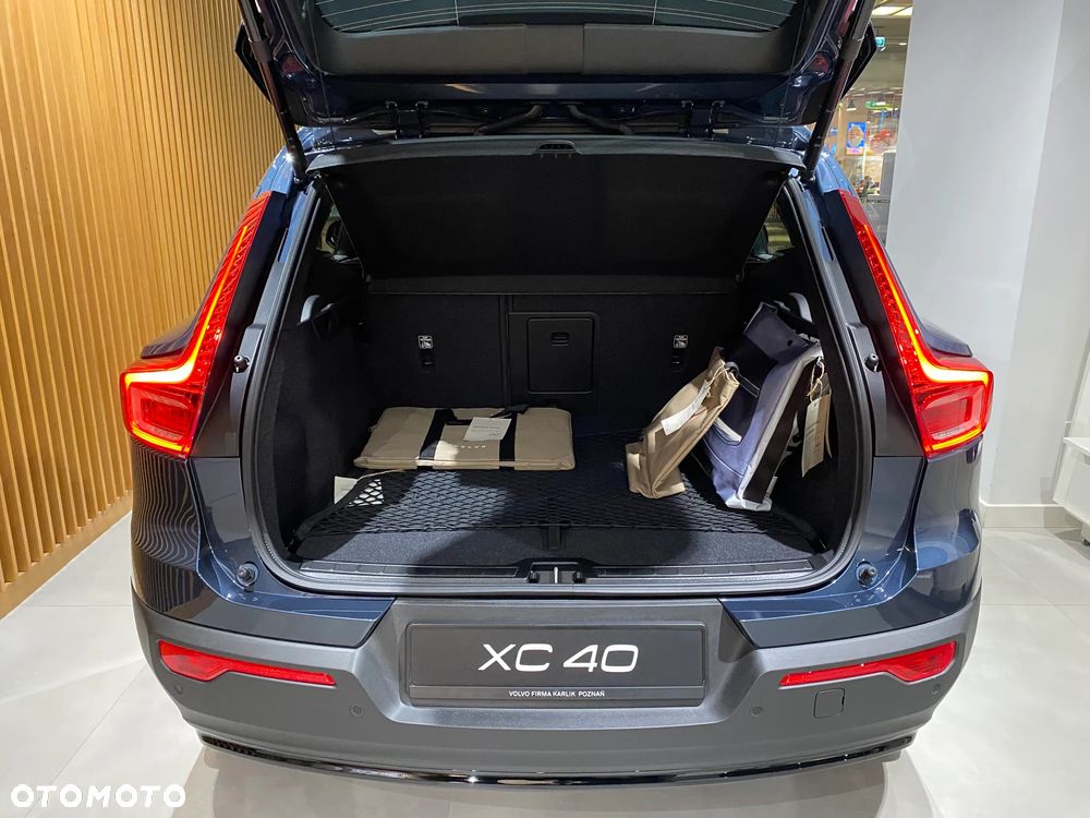 Volvo XC 40 B3 Ultra Dark - 10