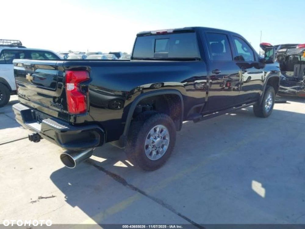 Chevrolet Silverado - 5