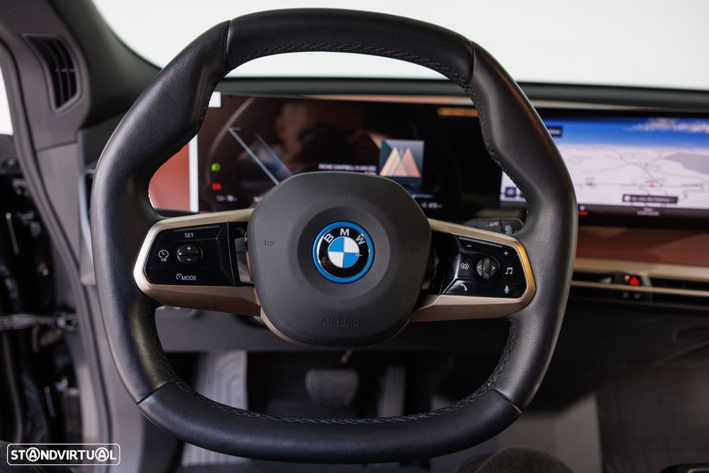 BMW iX xDrive 50 Pack Desportivo - 30