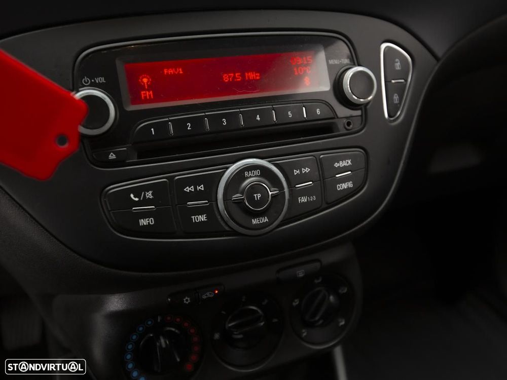 Opel Corsa Van Outro - 12