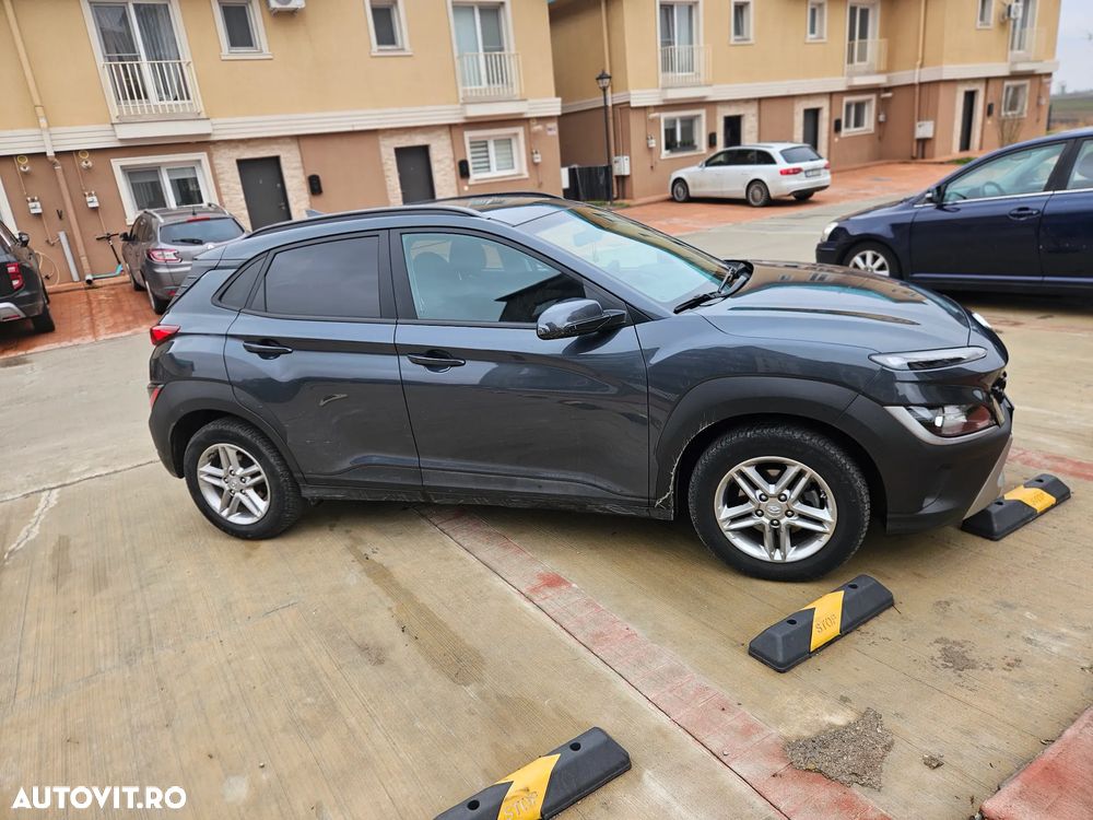 Hyundai KONA - 4