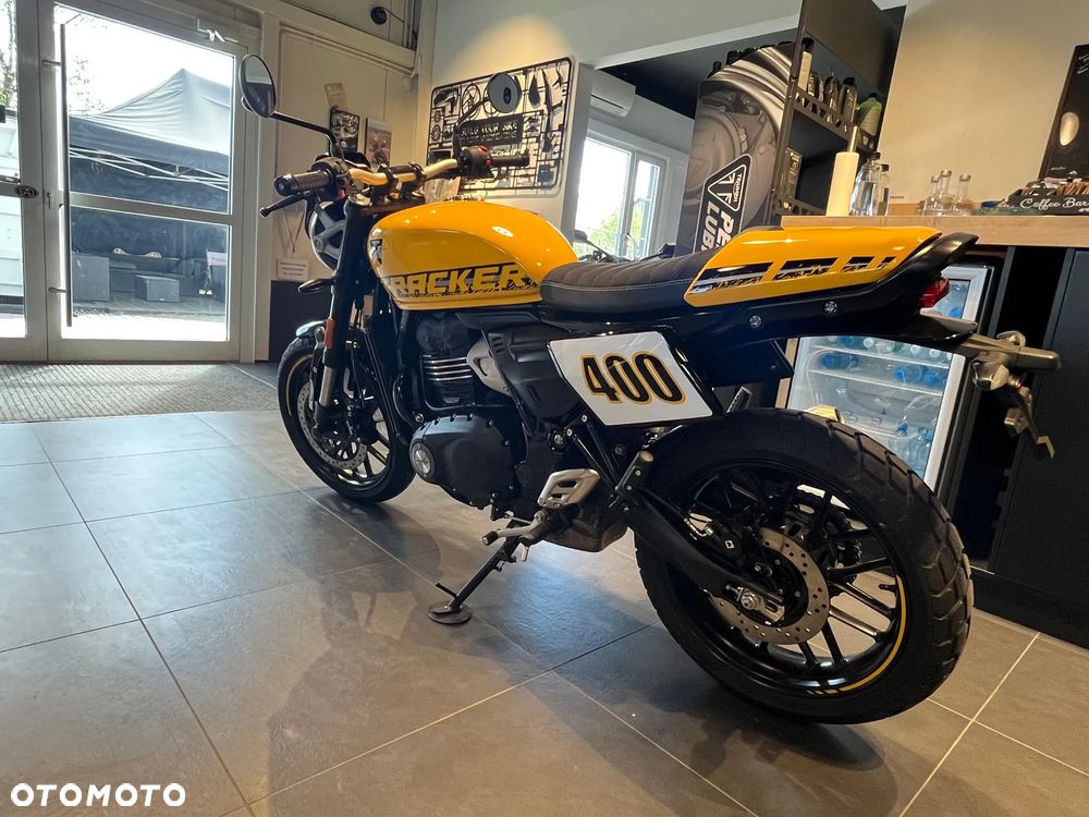 Triumph Inny - 4