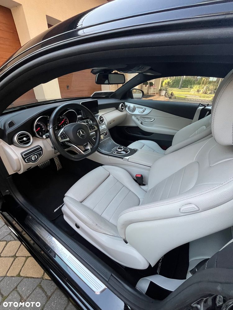 Mercedes-Benz Klasa C 300 Coupe 7G-TRONIC AMG Line - 12