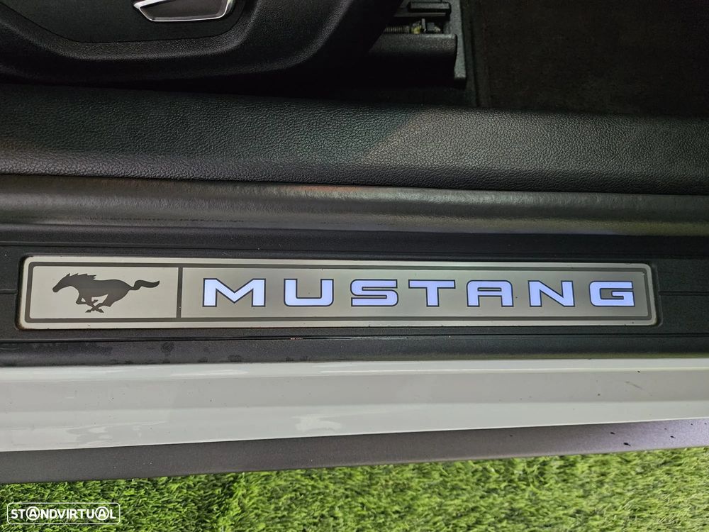 Ford Mustang 2.3 Eco Boost - 12