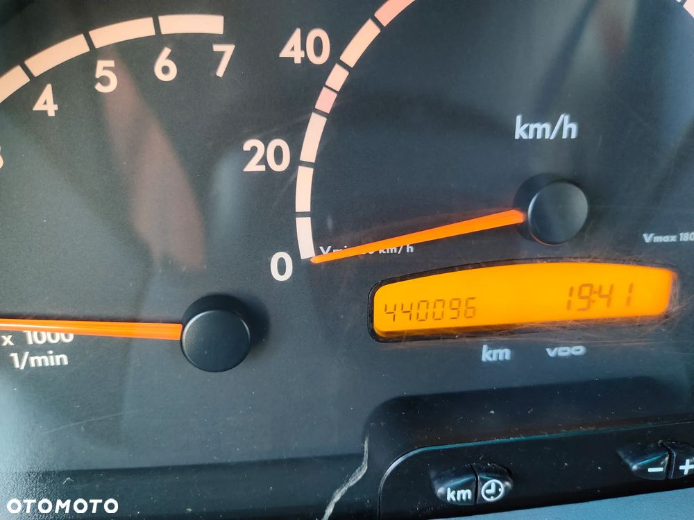 Mercedes-Benz Sprinter - 3