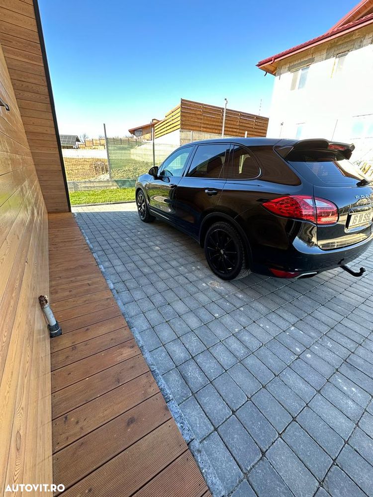 Porsche Cayenne Platinum Edition - 7