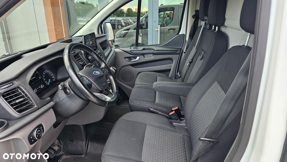 Ford Transit Custom - 11