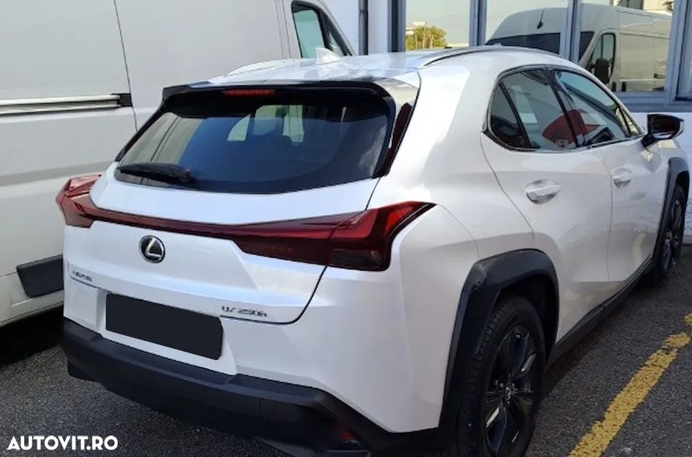 Lexus UX 250h Business Edition - 5